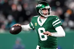 Signing With the Steelers, Will Aaron Rodgers Close His Career on a High Like Brady or on a Brett Favre Fade?